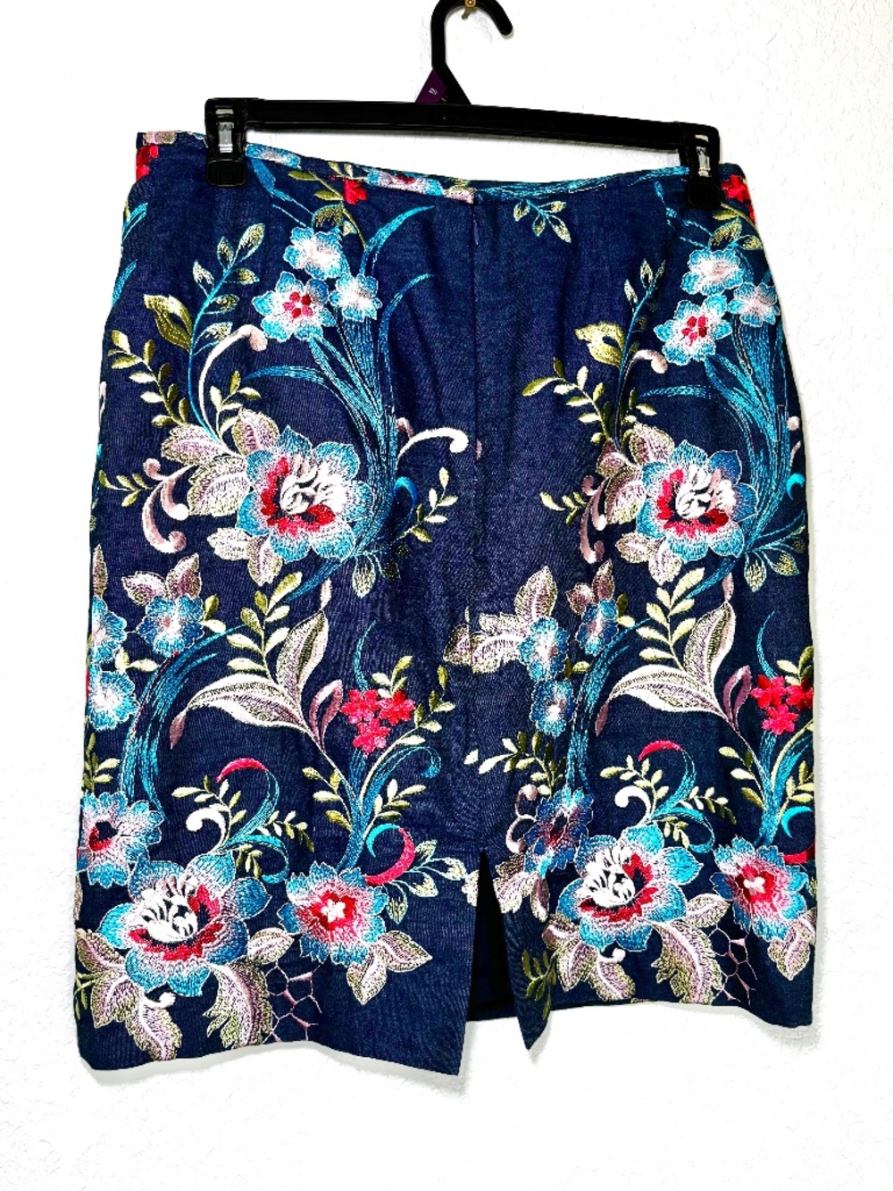 Tahari Arthur S. Levine Pencil Skirt 12 Embroidered Floral Whimsical Fairycore - Picture 3 of 9